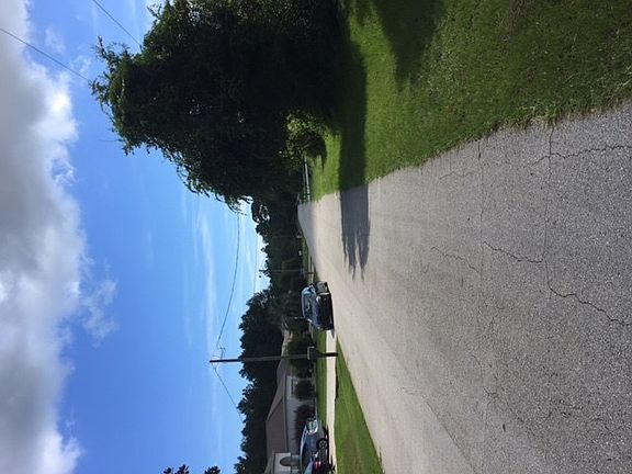 5th image of 61 Ferndale Ln