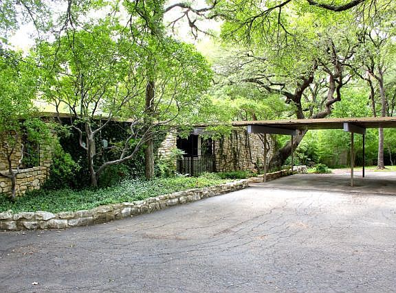 3rd image of 2616 Marlandwood Cir