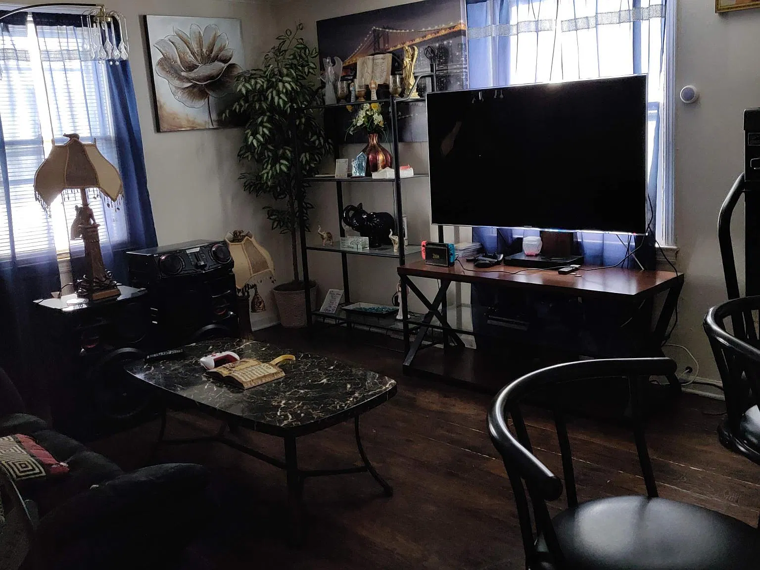 4 bed, 1152 sqft, $1,500 — Photo 2