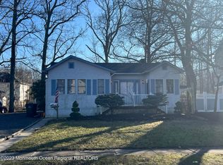 396 Redmond Ave, Oakhurst, NJ 07755