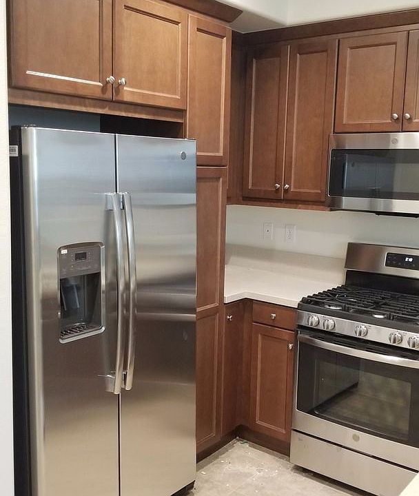 1st image of 425 Castiano St