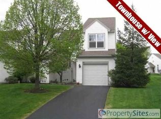 10 Empire Cir, Rensselaer, NY 12144