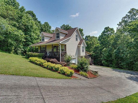 2nd image of 1359 Dustin Dr