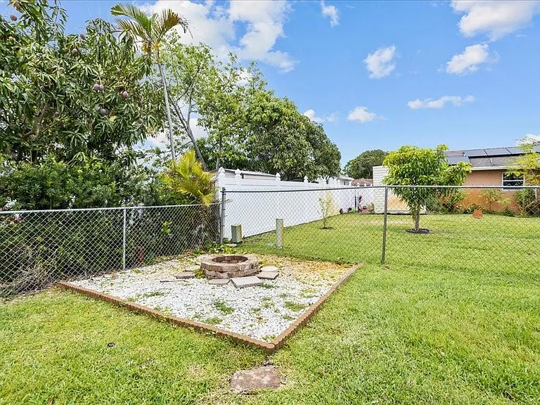 6579 Country Ln — Photo 13