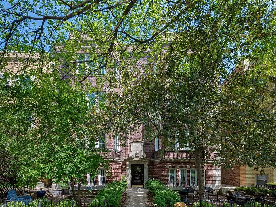 1st image of 927 Hinman Ave APT 2S