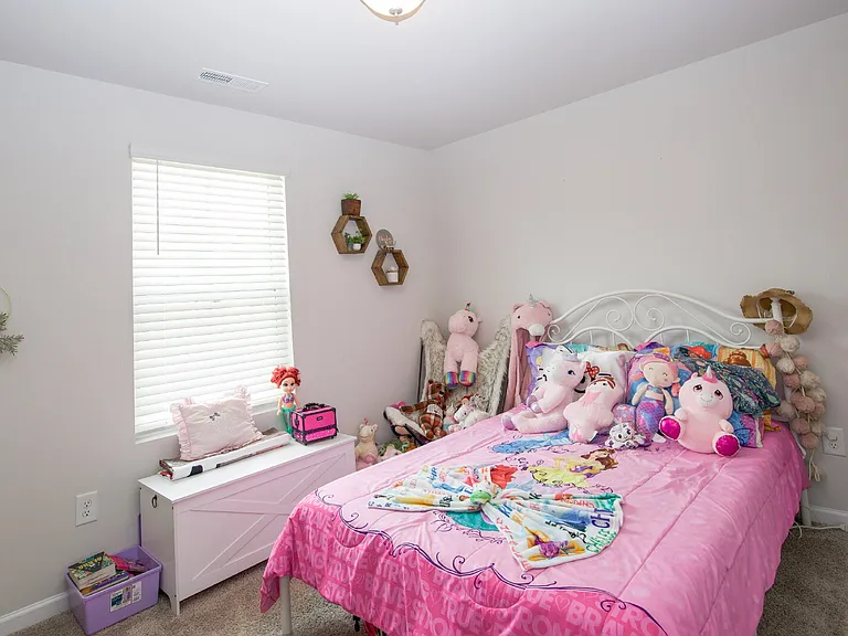 413 Century Ln — Photo 28