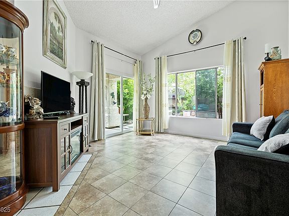 5th image of 2837 Du Barry Manor Ln