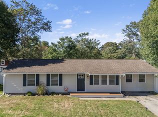 14 Dennis Ln, Wareham, MA 02571