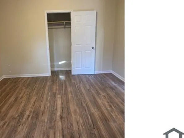 8022 S Escanaba Ave #1, Chicago, IL 60617