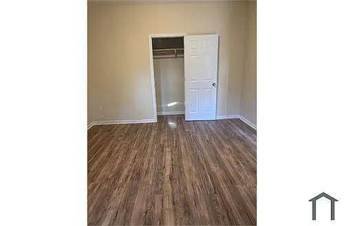 8022 S Escanaba Ave #1 Photo 1 8022 S Escanaba Ave #1 Photo 1