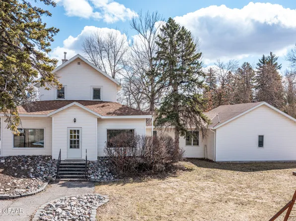 1310 N Front St, Crookston, MN 56716