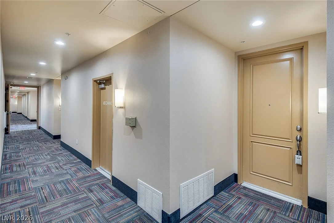 2 bed, 2.0 bath, 1198 sqft, $1,650 — Photo 2