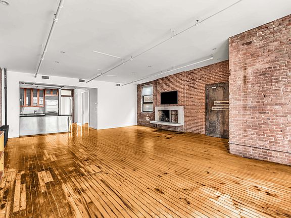 4th image of 554 Broome St Floor 5