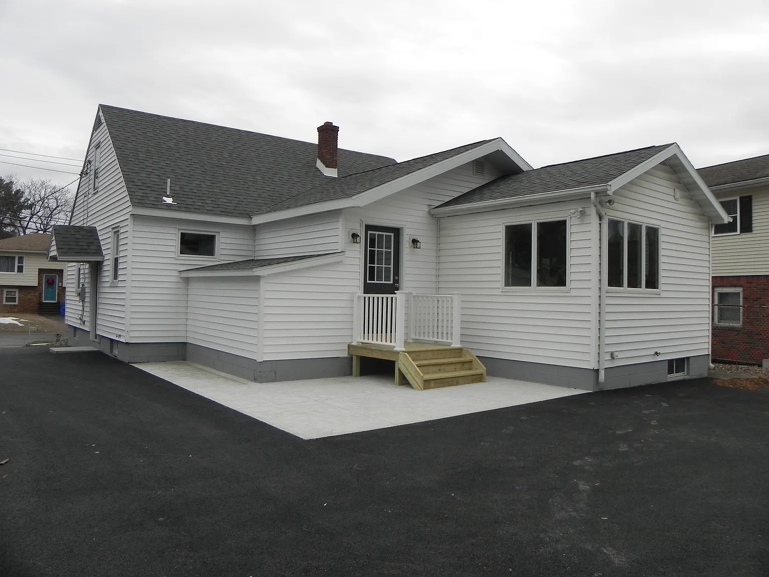3 bed, 1650 sqft, $2,200 — Photo 2