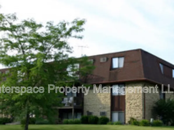 1400 Pioneer Rd #9, Crest Hill, IL 60403