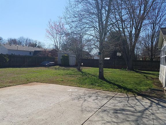 3rd image of 1327 Cason Trl
