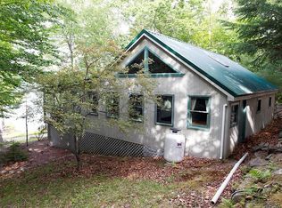 15 Kingsbury Dr, Holden, ME 04429