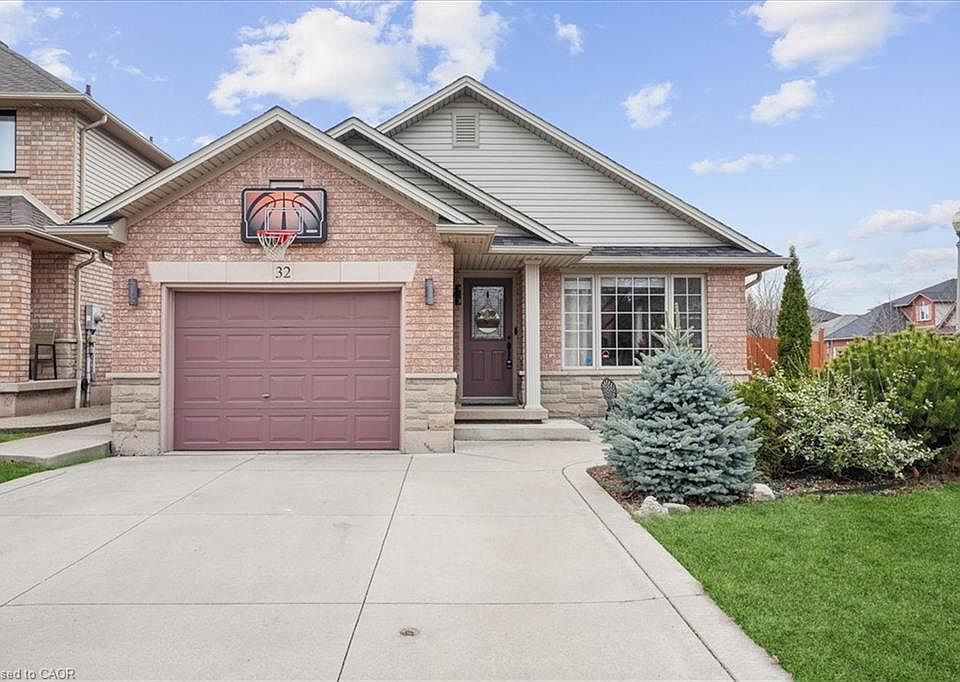 1st image of 32 Sonoma Ln