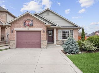 32 Sonoma Ln, Hamilton, ON L8E6B5