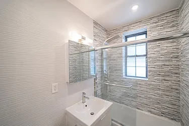 Rented by Heritage Capital Management LLC