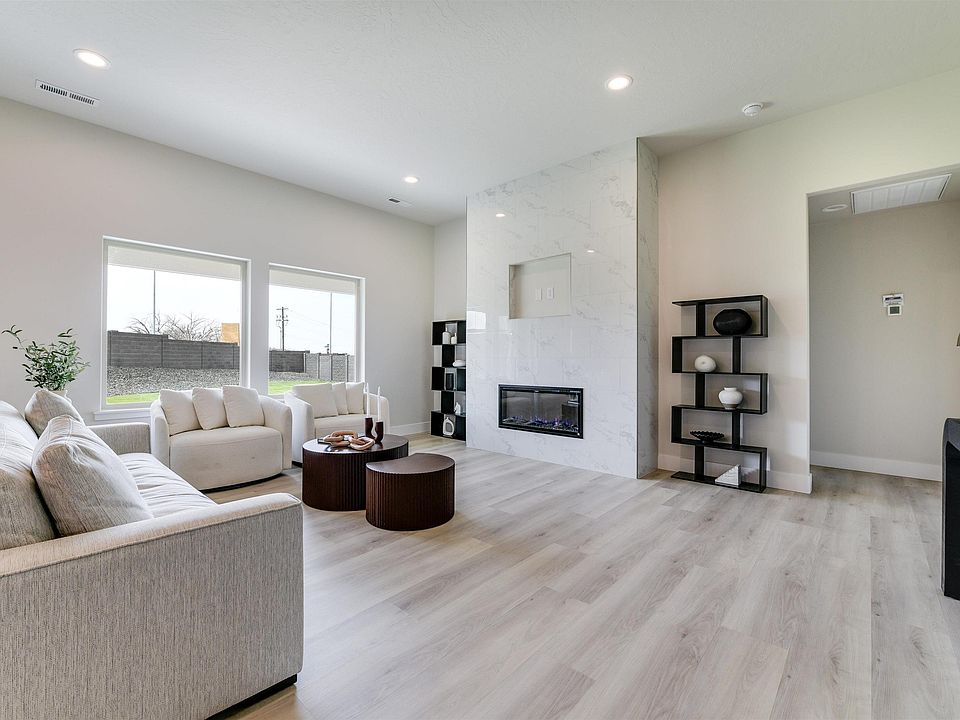 1st image of 10710 Chinook Dr
