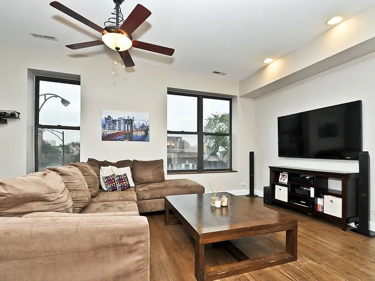 958 N Leavitt St #3 — Photo 7