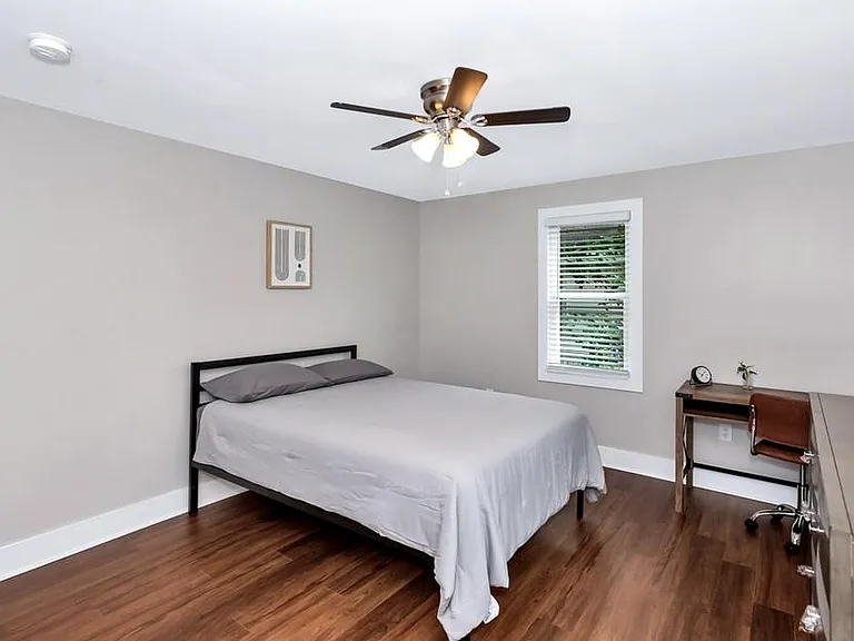 2910 Wilson Dr NW — Photo 5