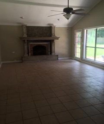 2nd image of 15 Cedarbrook Ln