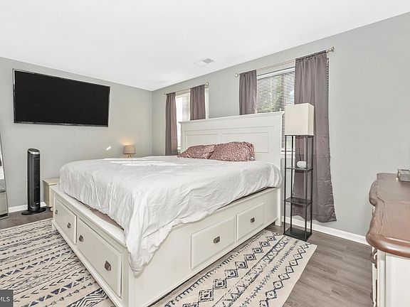 4th image of 1018 Brinker Dr APT 101