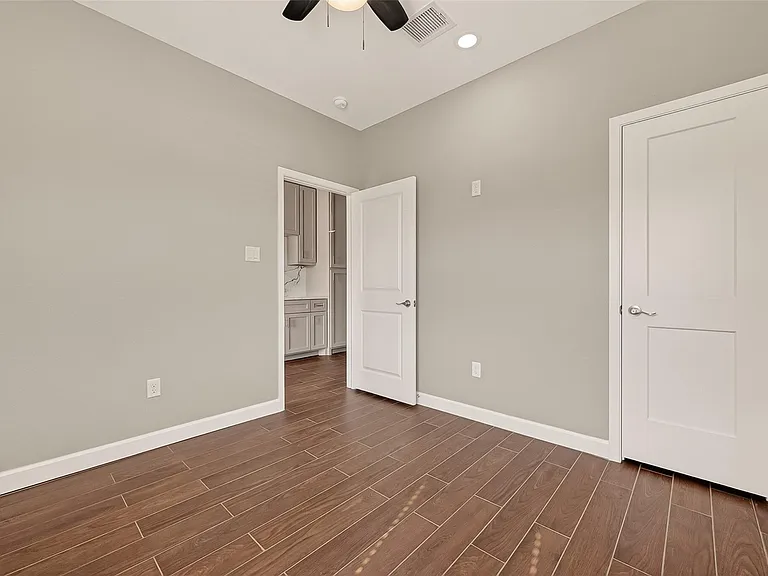 8321 Coma St — Photo 14