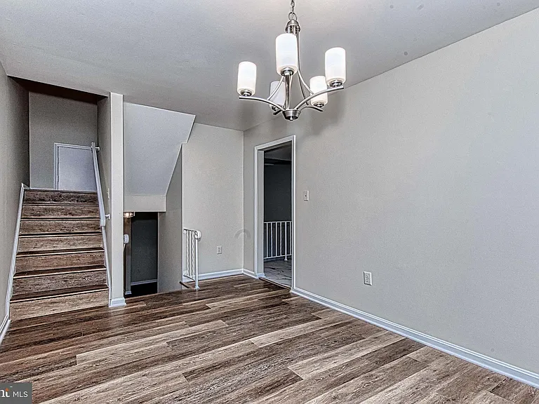 8467 Ivy Glen Ct — Photo 13
