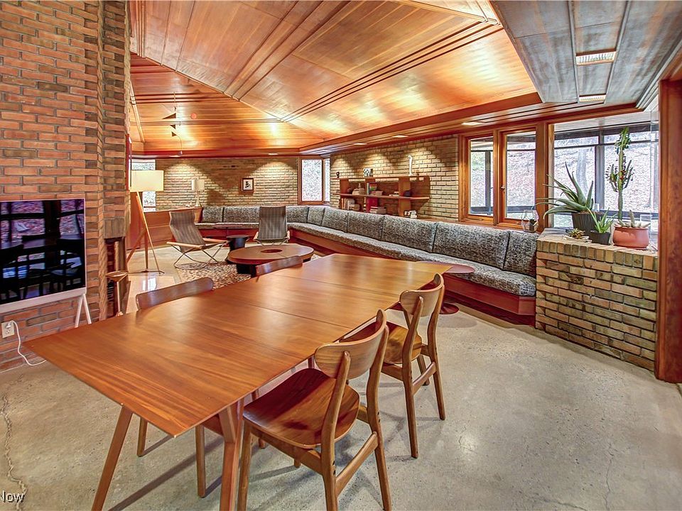 10th image of 920 Wallwood Dr
