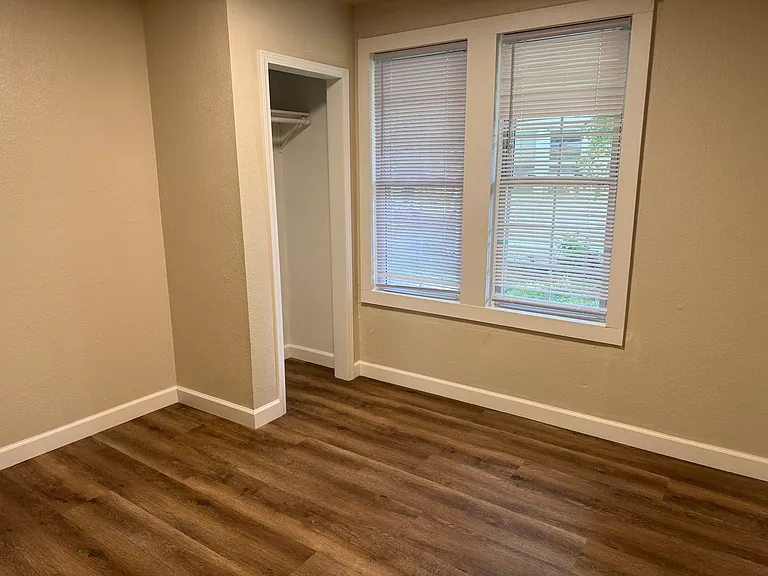 111 N Elm St — Photo 13