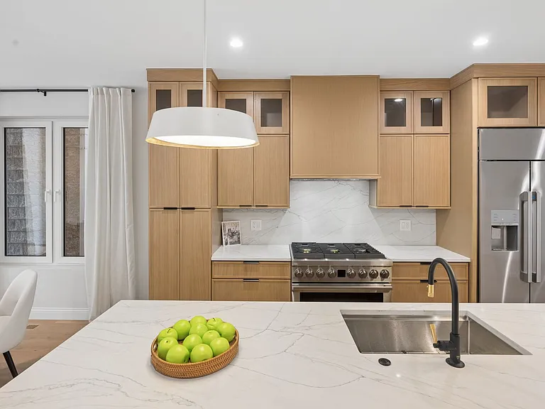 3739 N Clifton Ave #1 — Photo 28