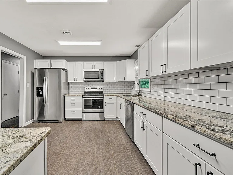 7507 Bent Mountain Rd — Photo 4