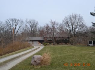 611 8th Ave, Silvis, IL 61282