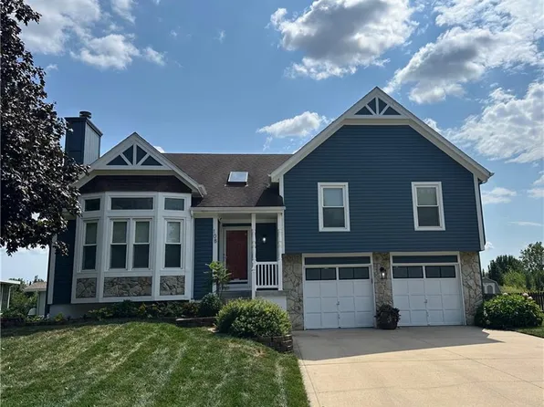 108 SE Harvard Dr, Blue Springs, MO 64014