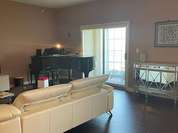 2nd image of 101 Pointe Dr Unit 407