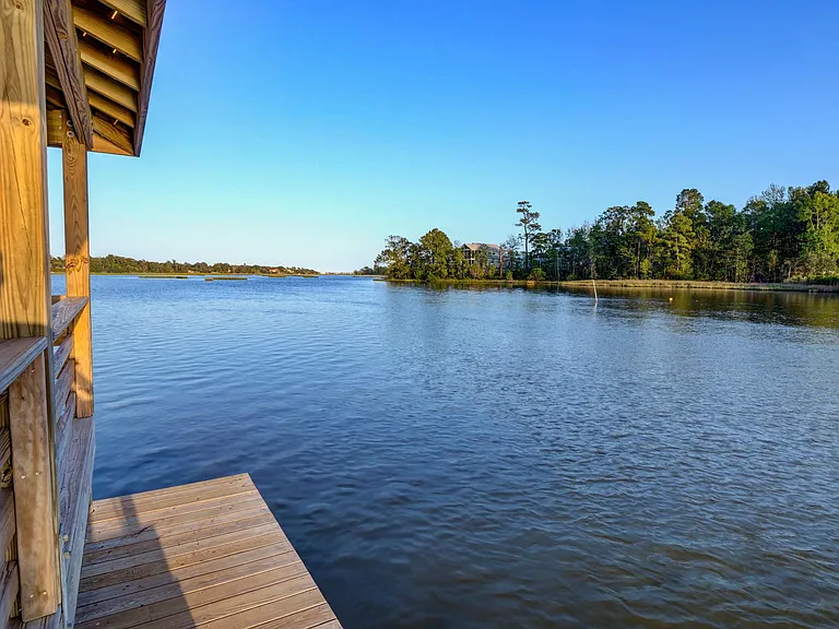 651 Crown Pointe Dr — Photo 37