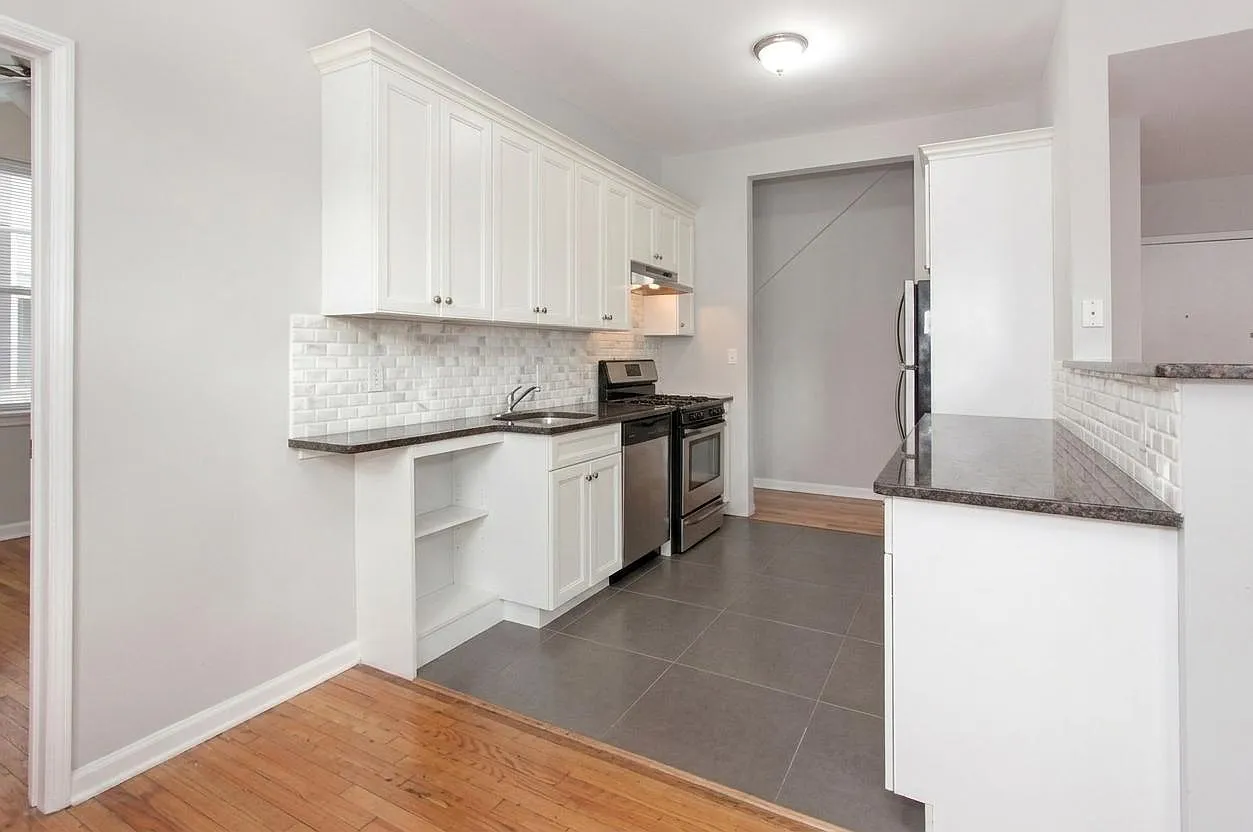 2 bed, 900 sqft, $3,100 — Photo 4