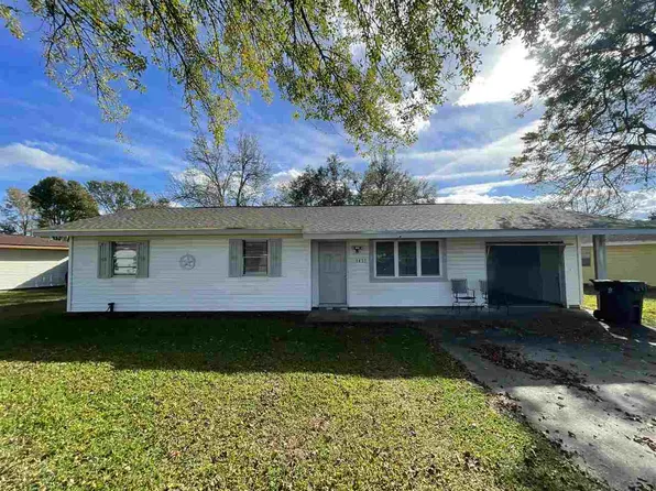 1415 Lamar Ave, Nederland, TX 77627