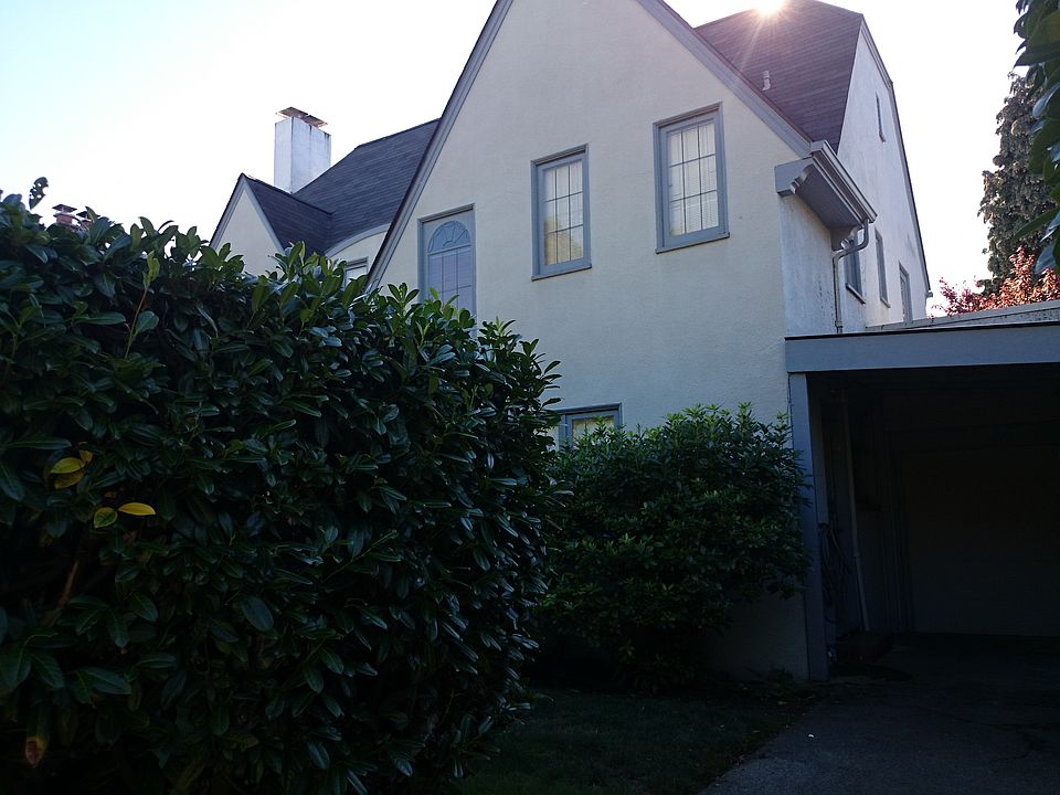 2nd image of 3361 46th Ave NE