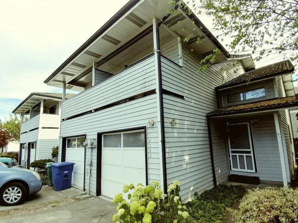 4103 NE 5th St, Renton, WA 98059