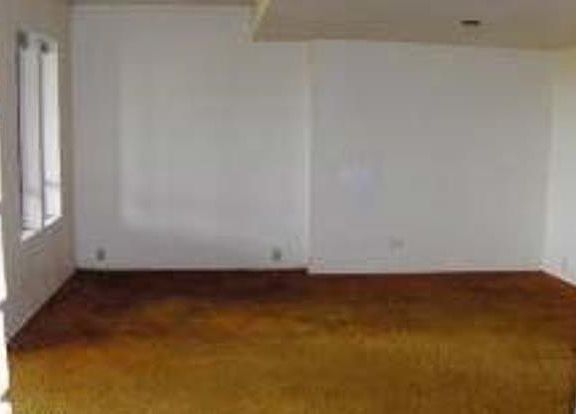5th image of 600 E Elizabeth Ave