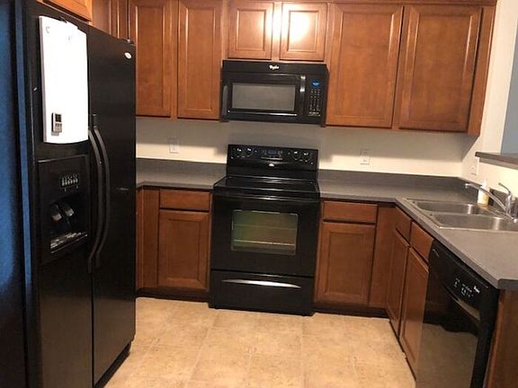 4th image of 244 Killian Way #2037