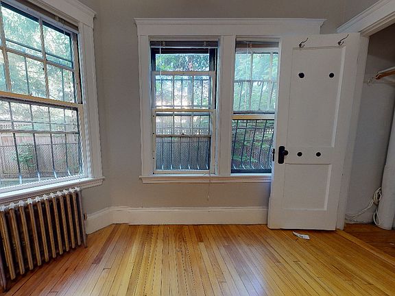 4th image of 11-13 Story St #3