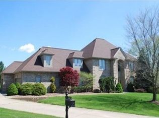 106 Brookside Ln, Coraopolis, PA 15108