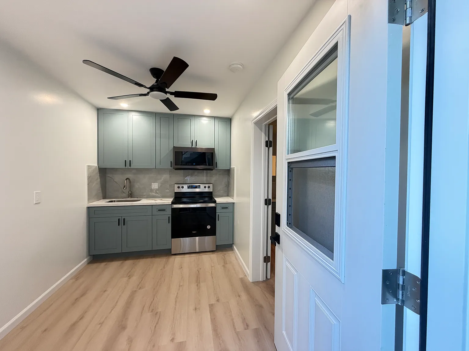 1706 Kealia Dr — Photo 1