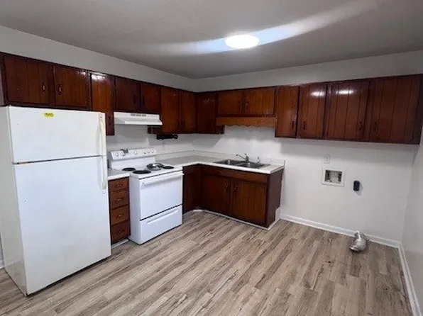 1904 Dutch Valley Dr #16, Knoxville, TN 37918