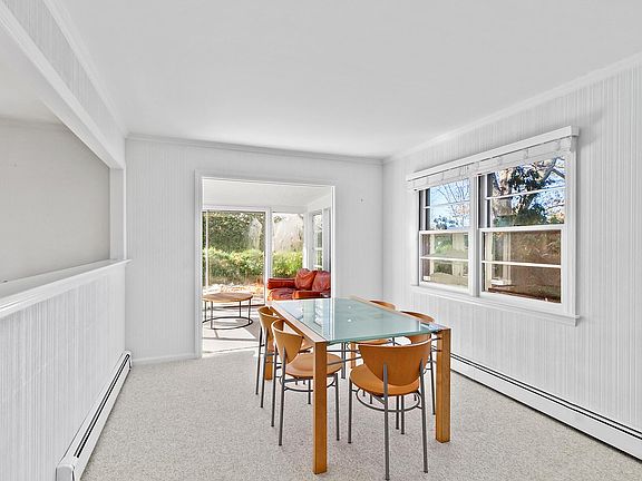5th image of 55 Lincoln St